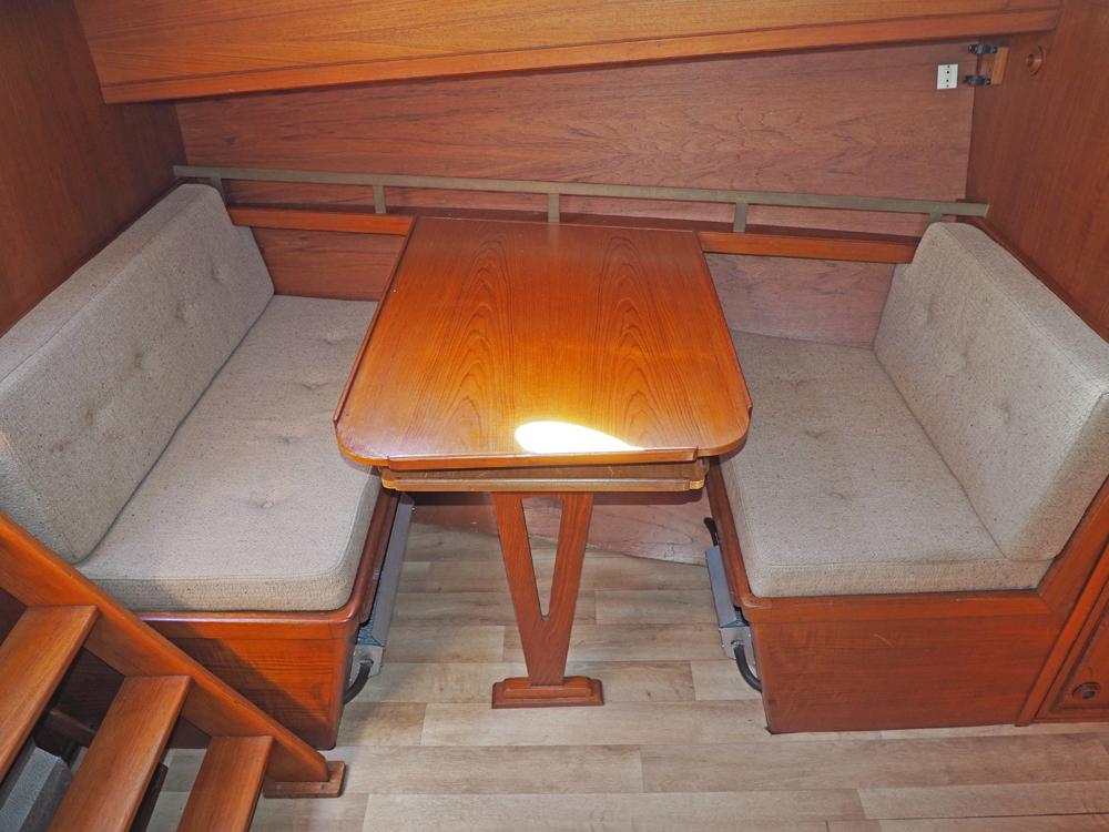 Cabin en avant, H&eacute;bergements